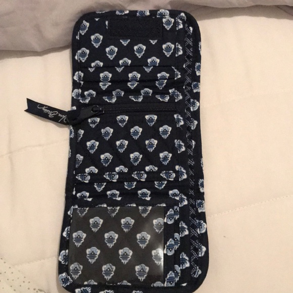 A vera Bradley trifold wallet. - Picture 2 of 7